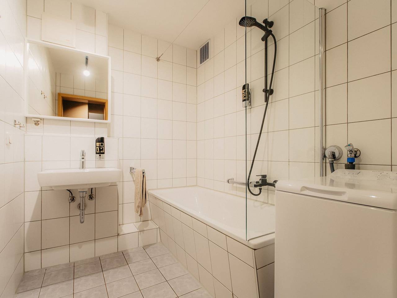 Luga Homes - Karli - *Big Living* 3-Zimmer-Appartement mit Küche in Leipzig Mitte, Leipzig