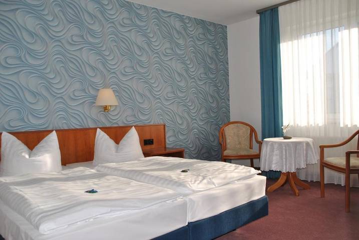 Hotel für 3 Personen, mit Terrasse und Garten sowie Sauna in Freital - 3