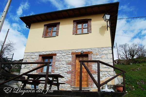 Casa rural para 6 personas, con jardín además de vistas y terraza, Se admiten mascotas en Parque Nacional de Los Picos de Europa - 4