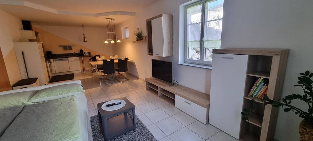Ferienwohnung für 5 Personen, mit Ausblick und Garten