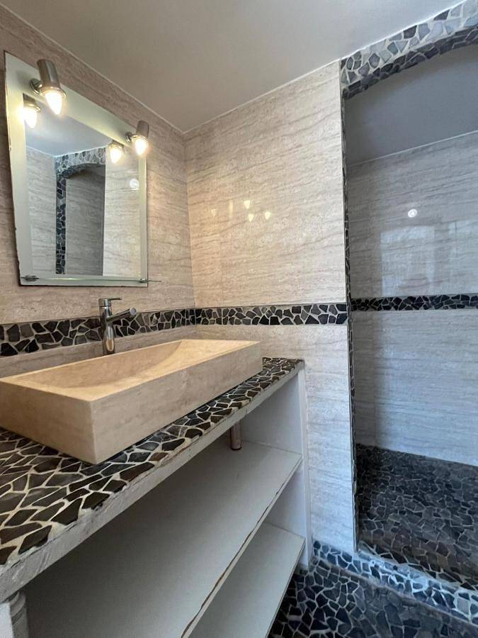 Location de vacances pour 11 personnes, avec piscine et jardin à Saturargues - 2