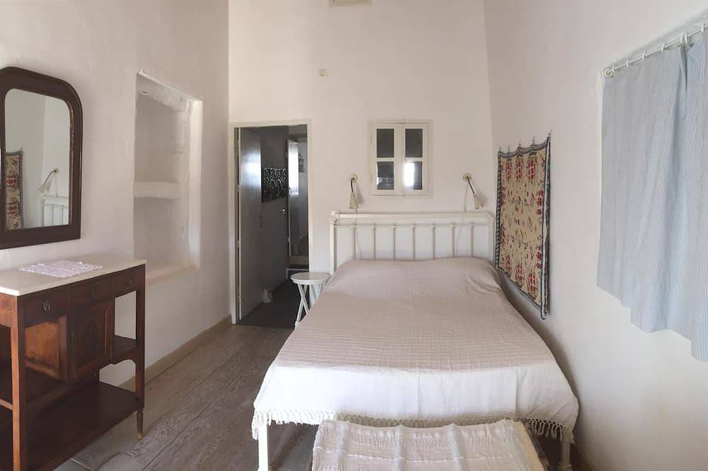 Cycladic stone house, part of the Kimolos Castle in Kimolos Stadt, Milos