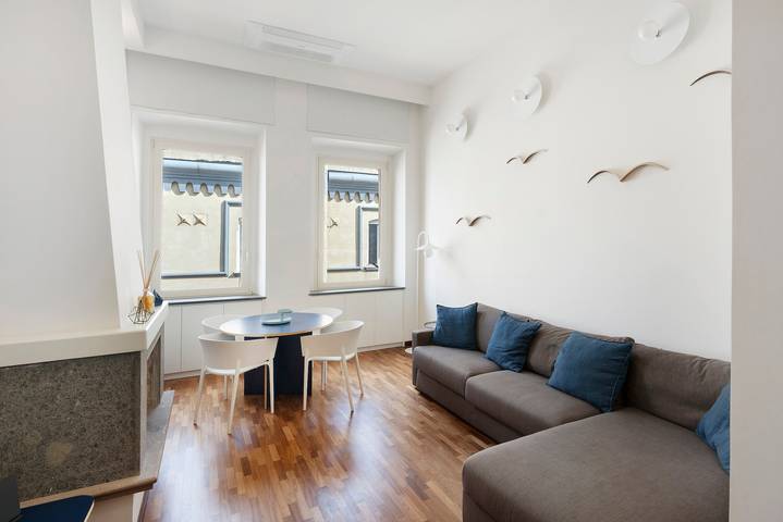 Appartamento intero, Appartamento 'Moderno Appartamento Vista Mare' con vista mare, Wi-Fi e aria condizionata in Napoli, Napoli e dintorni