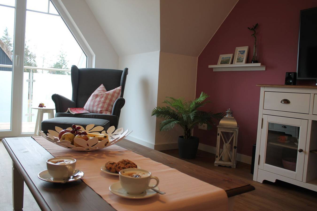 Ganze Wohnung, Abendsonne - Balkon, Grillecke, Boddennah, Ostsee 6km entfernt, Waschmaschine in Born a. Darß, Born am Darß
