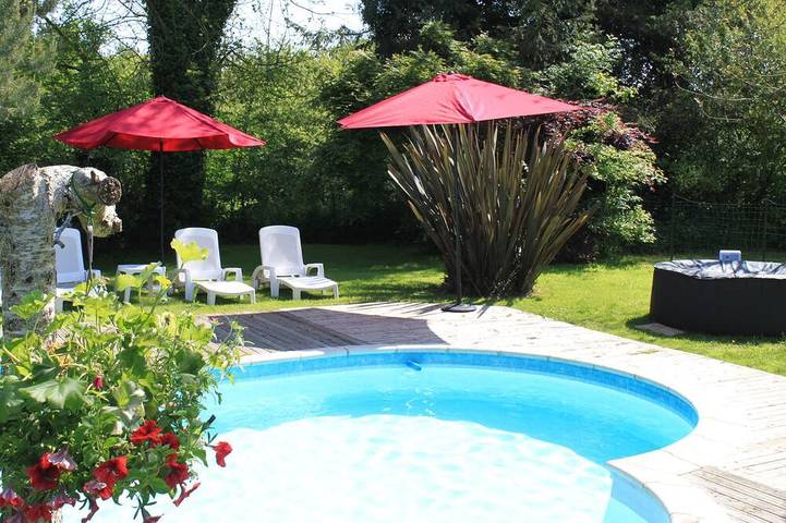 Gîte pour 8 personnes, avec jacuzzi et jardin