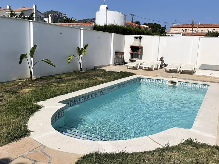 Chalet para 3 personas, con Balcón además de Terraza y Jardín en Provincia de Tarragona - 2