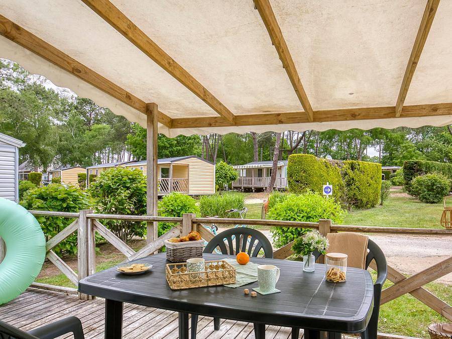 Camping Bocage du Lac - Mobilhome 6 personnes - Confort - 3 chambres in Jugon-les-Lacs, Région de Dinan