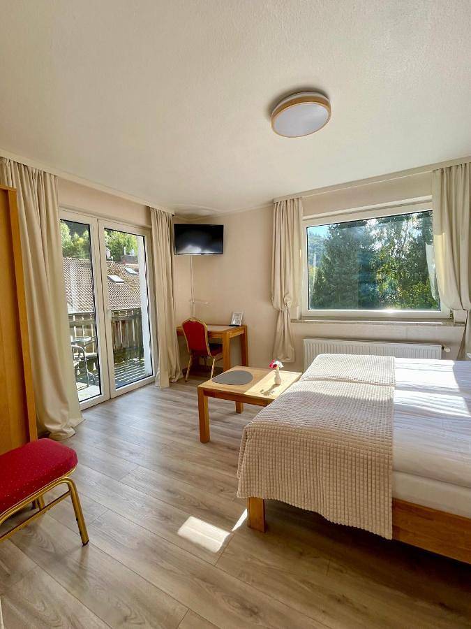 Hotel, mit Terrasse und Ausblick im Nationalpark Harz - 4