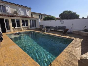 Villa pour 8 personnes, avec jacuzzi ainsi que piscine et terrasse, animaux acceptés à Canet-en-Roussillon