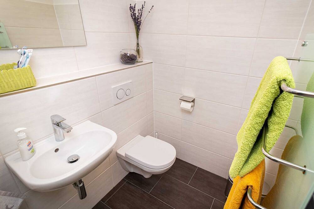 Ganze Wohnung, Ferienhaus Haus Sonnenschein mit E-Ladesäule - Fh mit 2 Schlafzimmern in Elbingerode, Harzvorland