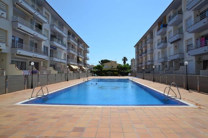 Gîte pour 5 personnes, avec terrasse et piscine, animaux acceptés à L'Estartit - 2