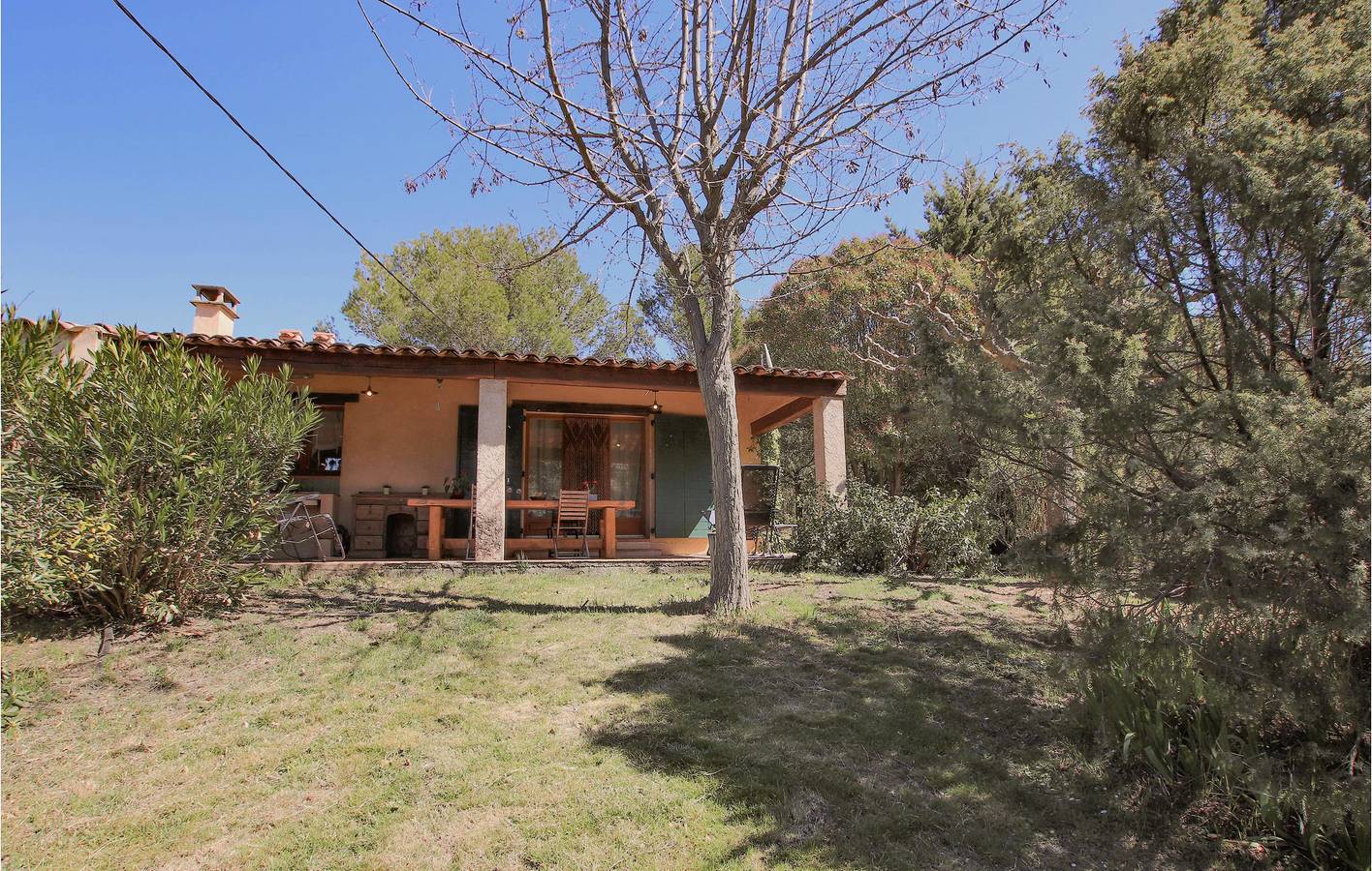 Retraite confortable : 75m2, Parking, TV, Pêche et Internet in Fox-Amphoux, Région de Brignoles