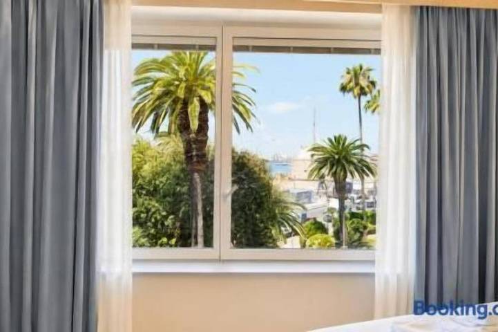 Apartamento entero, Suite with a whirlpool tub and ocean view in Taranto, Golfo de Tarento