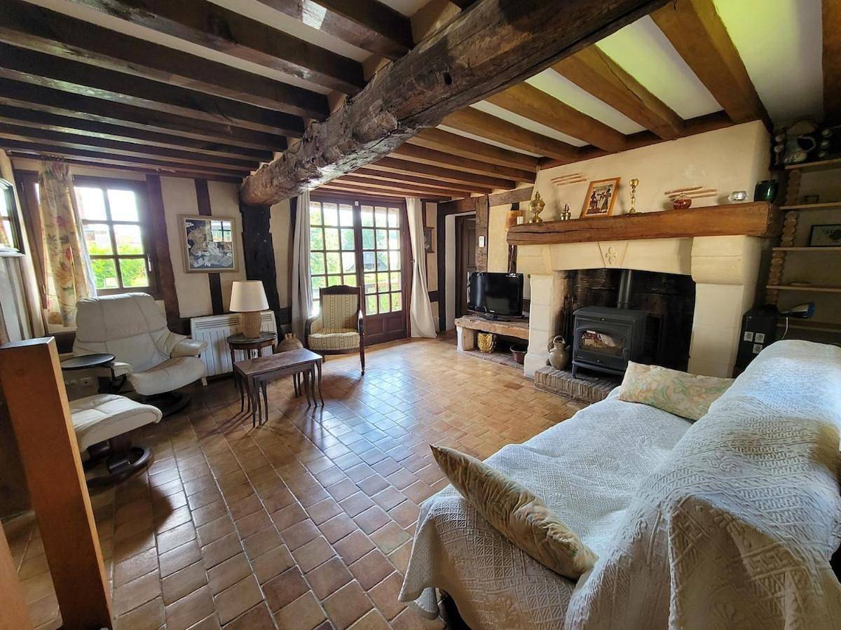 Authentique Maison Normande de village in Cormeilles, Région de Bernay