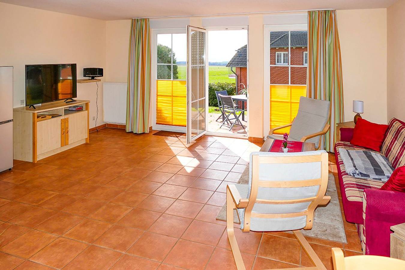 Entire apartment, Ferienwohnung Kariba - Urlaub in ruhiger Lage mit Hund in Neddesitz, Sagard