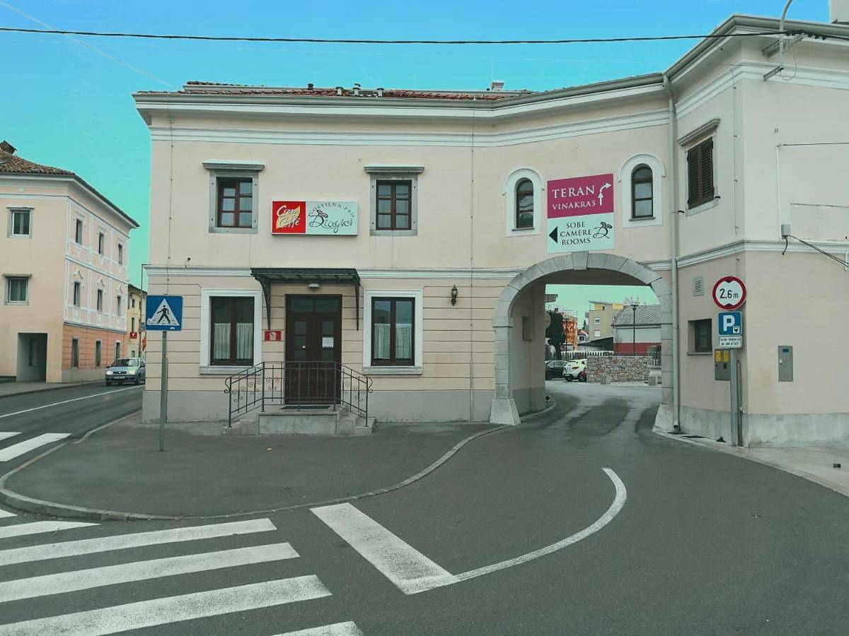 Gostilna pri Dragici, gostilna s prenočišči, d.o.o. in Zizan, Slowenien