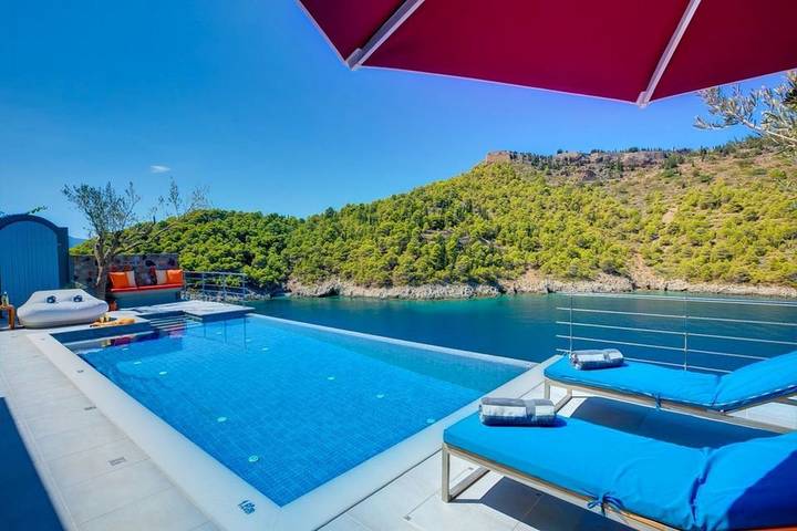 Location de vacances pour 2 personnes, avec vue sur l’océan ainsi que piscine et terrasse dans Άσος - 2