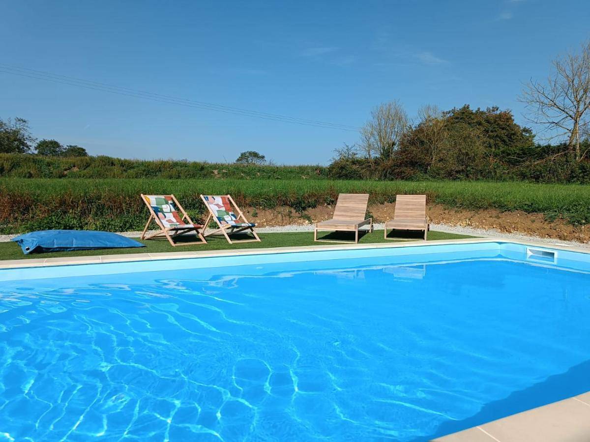 Appartement entier, One-Bedroom Apartment in Fresville, Côte de la Déroute
