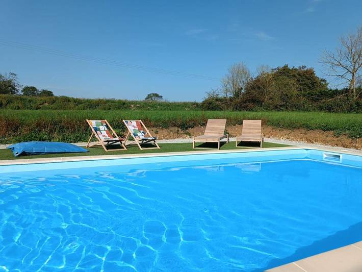 Gîte pour 4 personnes, avec terrasse et jardin à Fresville