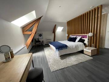 Gîte pour 6 personnes, avec vue et jardin à Seur