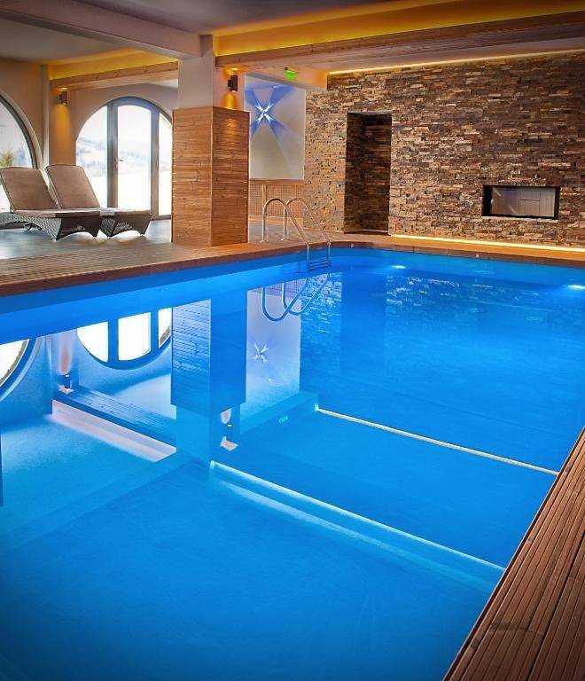 Hôtel pour 3 personnes, avec piscine et jardin ainsi que vue et sauna dans Dorna-Arini - 4