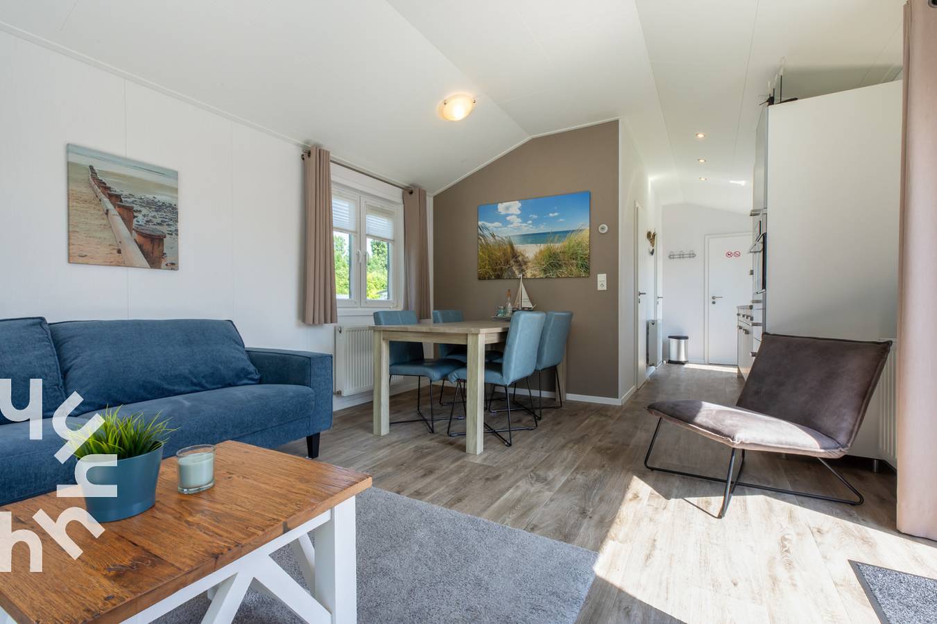 4-person chalet at a pleasant campsite in Ouwerkerk - Schouwen-Duiveland in Ouwerkerk, Mar del Norte Holanda