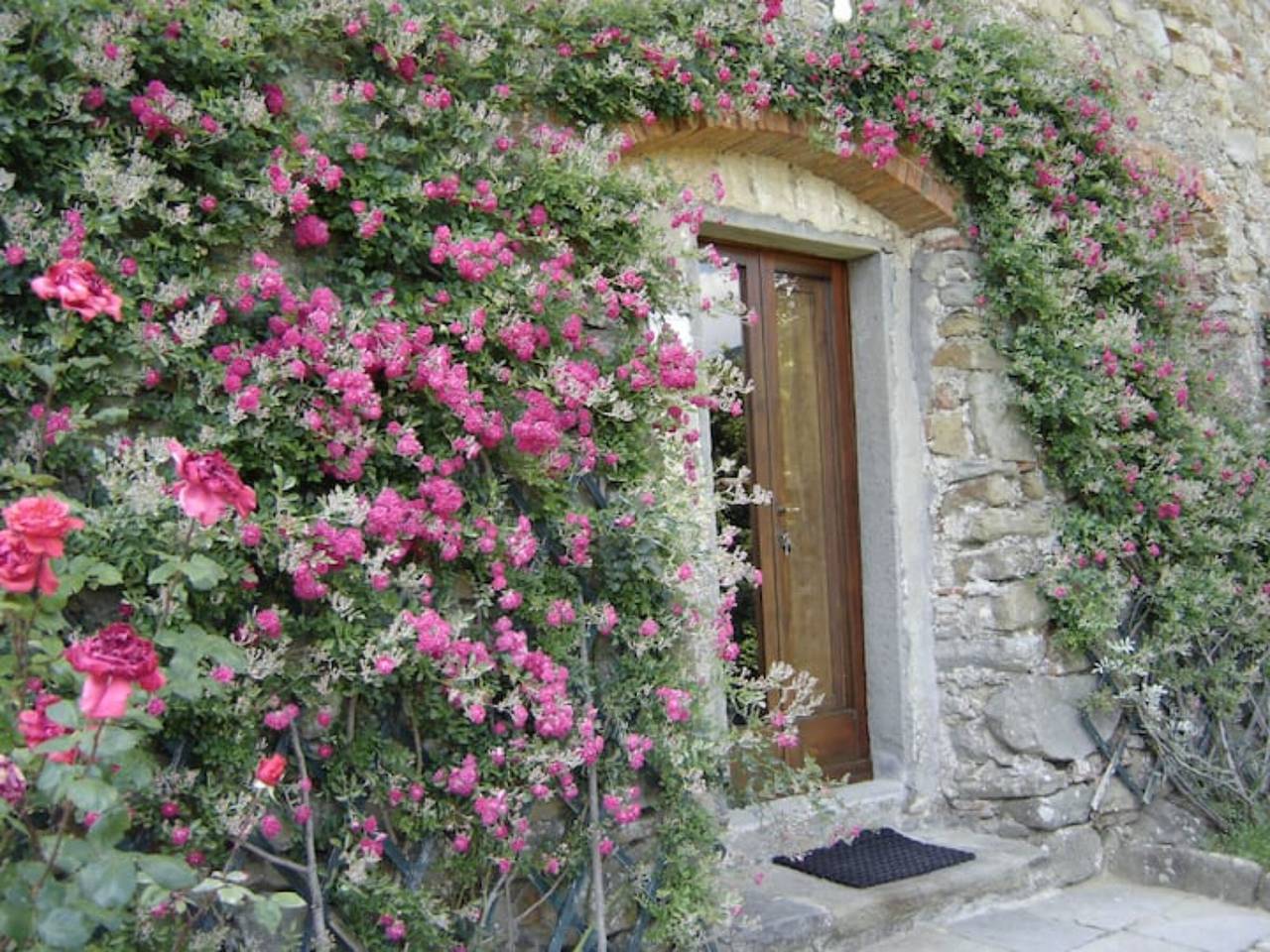 Geheel appartement, Appartement 'Casa Di Mezzo' met Uitzicht op de Bergen, Gedeeld Zwembad en Wifi in Pescia, Provincie Pistoia
