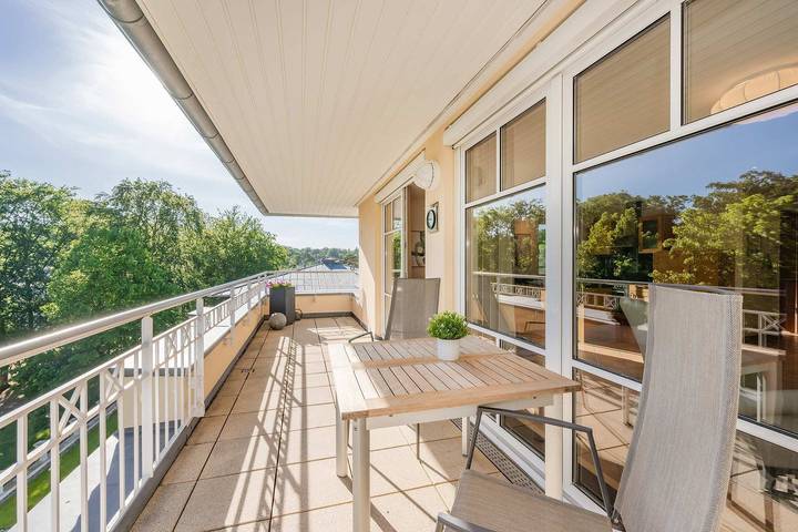 Ganze Wohnung, Villa Charlotte Wohnung 24 - 250 Meter vom feinsandigen Strand entfernt in Drei Kaiserbäder, Heringsdorf