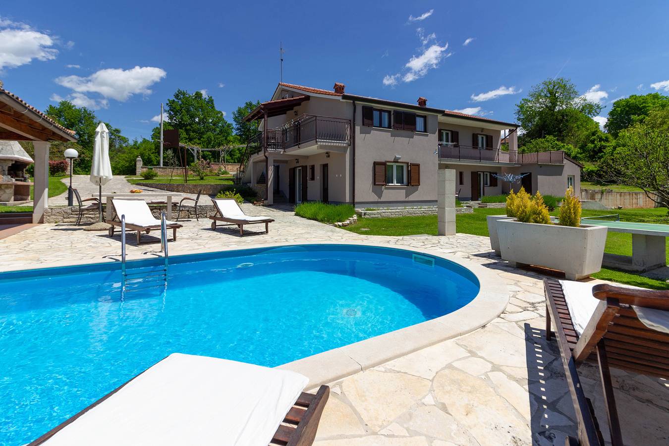 Casa vacanza a Jakovici a partire da 307€ a notte