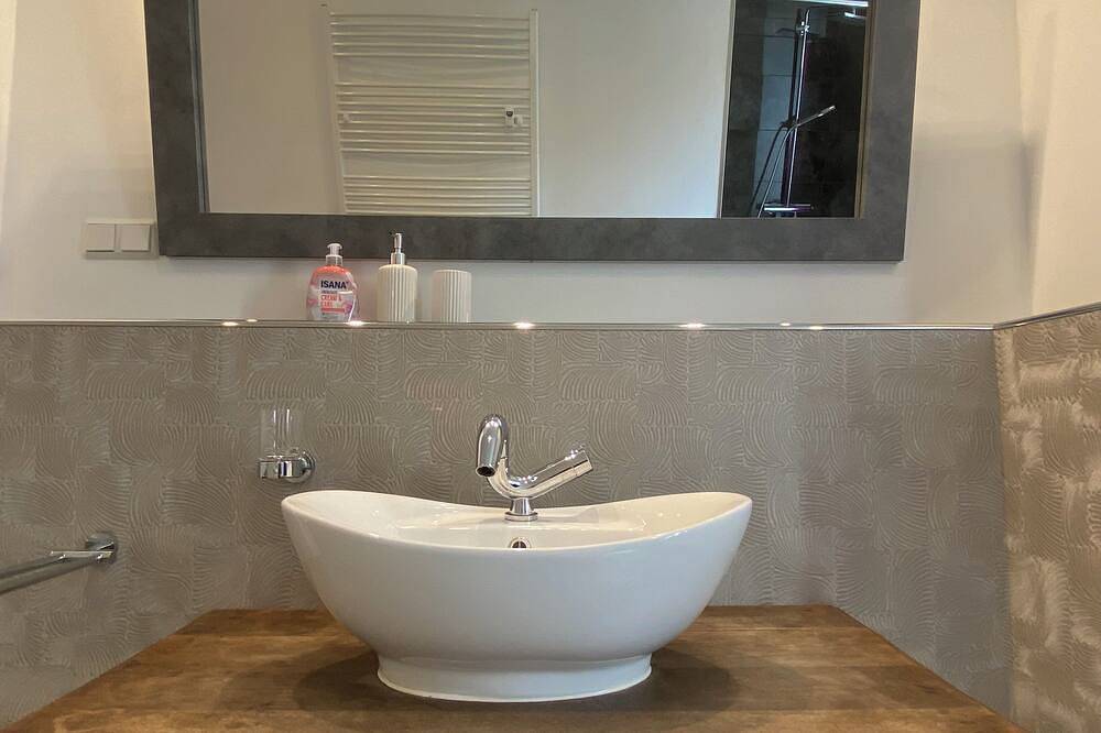 Ganze Wohnung, Fischbach Apartment: in Saarbrücken, Saargau