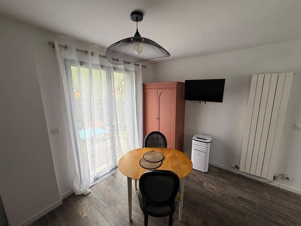 Appartement entier, L'Orée du Golf, studio 2 in Mont-Saint-Aignan, Région de Rouen