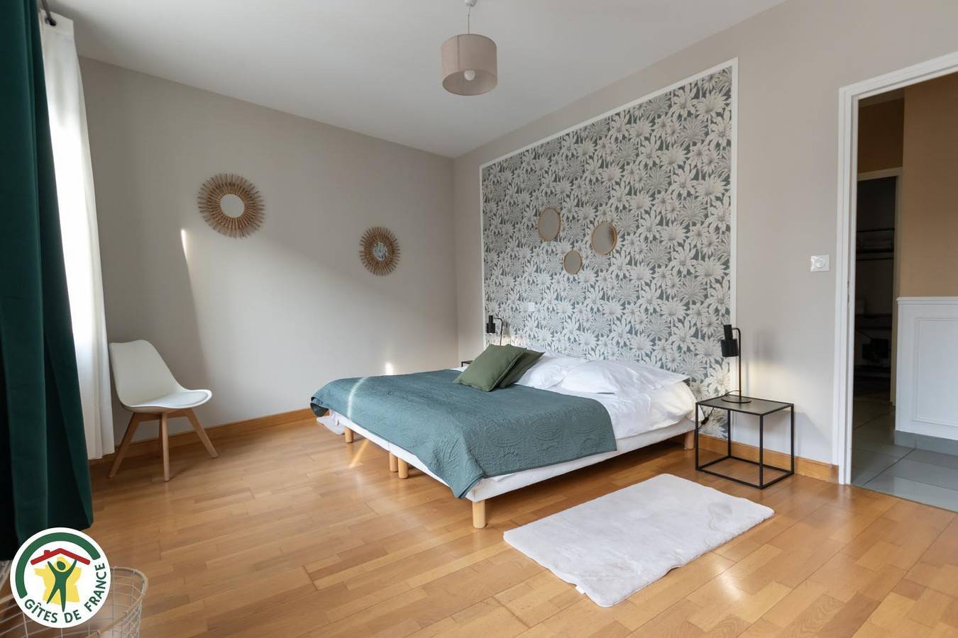 Rooftop Guesthouse in Épernay, Marne
