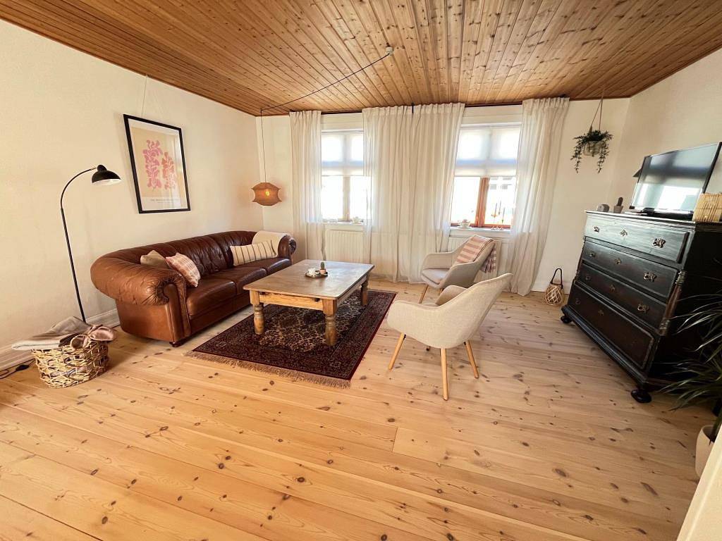 Charming Townhouse in the Kloster District – Close to the Town Centre and Kloster Bay in Nykøbing Mors, Morsø