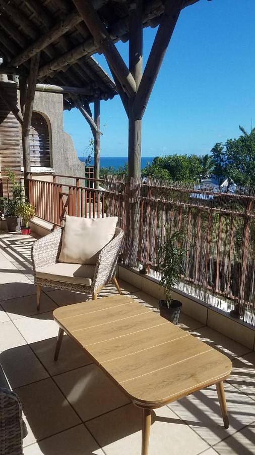 Gîte pour 4 personnes, avec piscine ainsi que balcon et vue à Manapy les Bains - 2