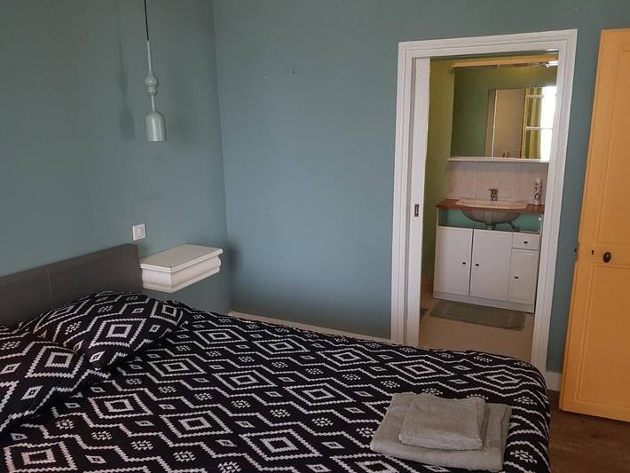 Location de vacances pour 6 personnes, avec terrasse dans Parennes - 2