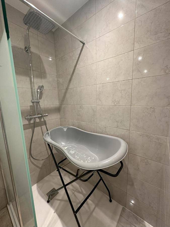 Location de vacances pour 2 personnes, avec sauna et vue ainsi que jardin et piscine, animaux acceptés à Belvès-de-Castillon - 2