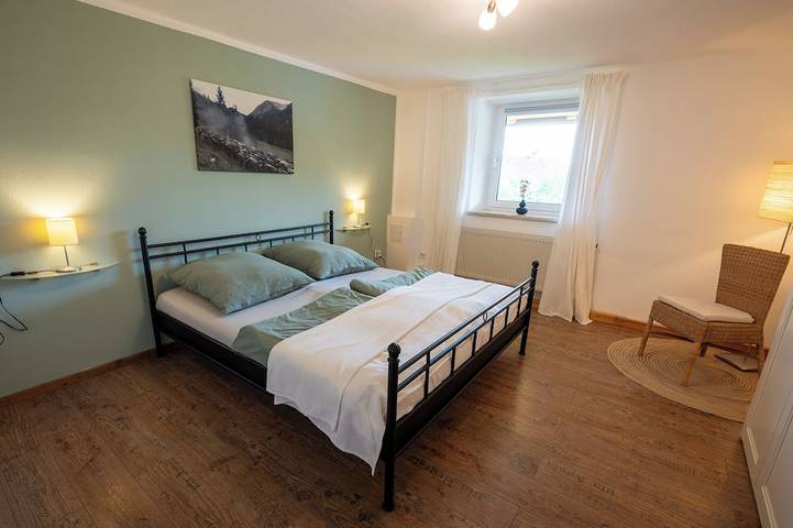Ferienwohnung für 5 Personen, mit Balkon und Garten - 1