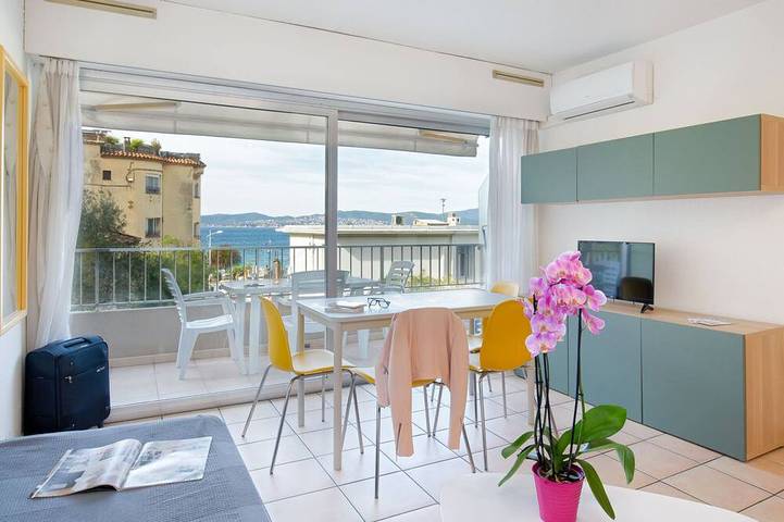 Gîte pour 2 personnes, avec balcon/terrasse dans Vieux Port (Saint-Raphaël)