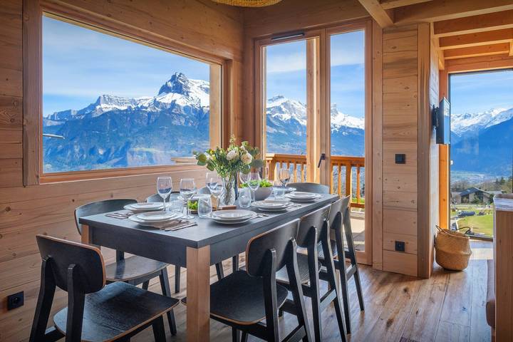 Chalet pour 9 personnes, avec Terrasse et Jardin à Combloux - 2