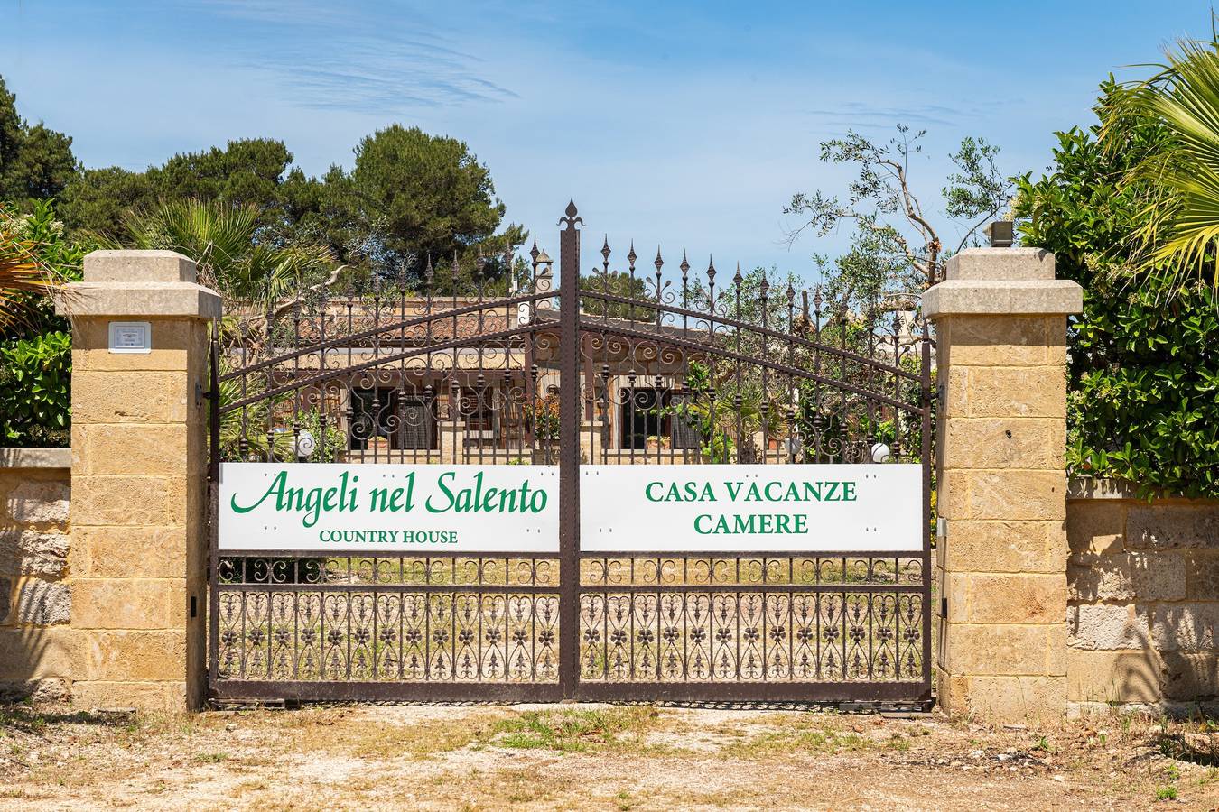 Camera 'Sole' con Terrazza Privata, Wi-Fi e Aria Condizionata in Santa Cesarea Terme, Provincia di Lecce