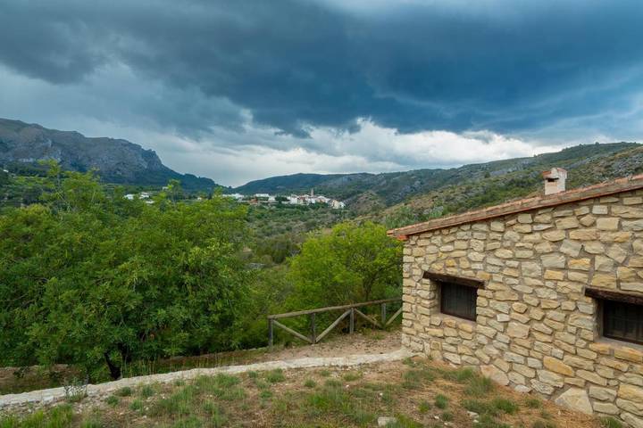 Casa rural para 6 personas, con Balcón y Terraza además de Jardín y Piscina en Vall de Gallinera - 2