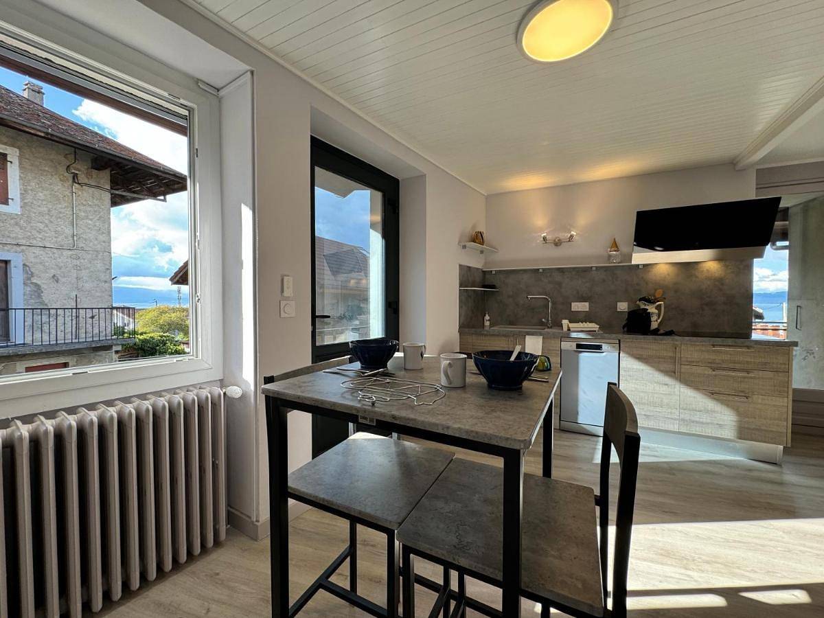 Two-Bedroom House in Lugrin, Région de Thonon-les-Bains