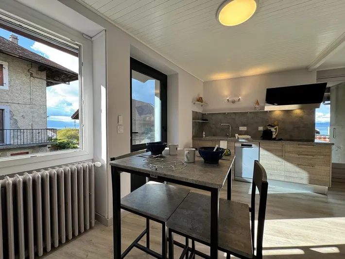 Casa de vacaciones para 6 personas, con terraza además de vistas y vistas al lago - 1