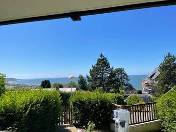 Gîte pour 2 personnes, avec jardin ainsi que vue et balcon à Blonville-sur-Mer