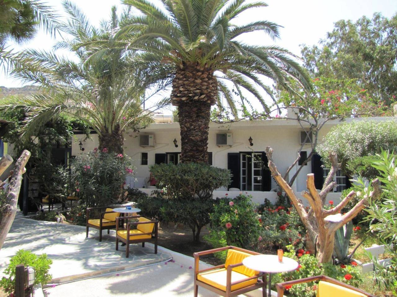 Eden Ios Rooms in Mylopotas, Íos