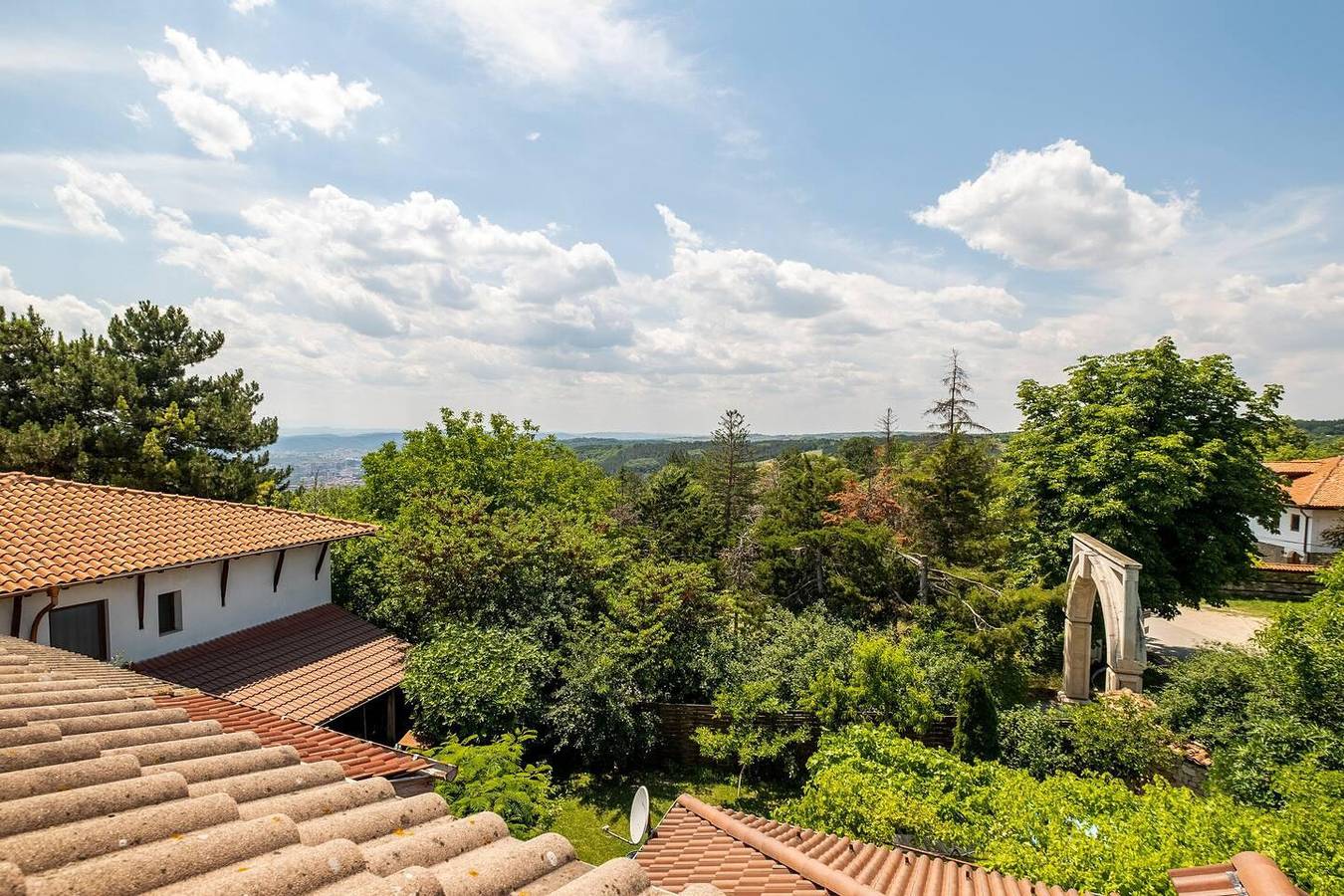 Lovely 5-Bed authentic House in the Arbanasi in Βουλγαρία