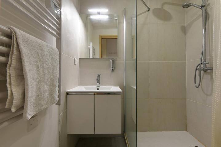 Gîte pour 2 personnes, animaux acceptés à La Fare-les-Oliviers - 3