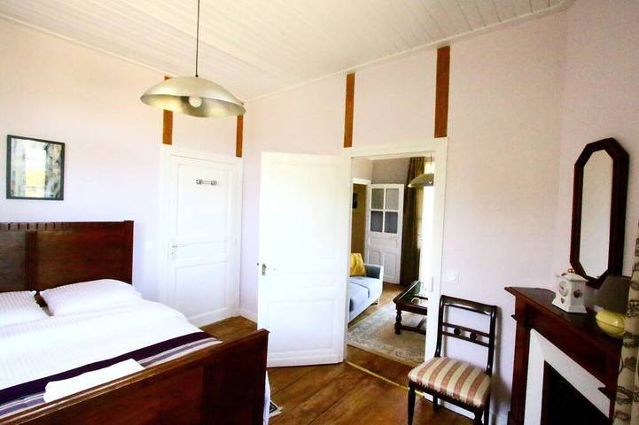 Idyllic family retreat - spacious, tranquil, Games Room in a restored Farmhouse in Daglan, Périgord Noir