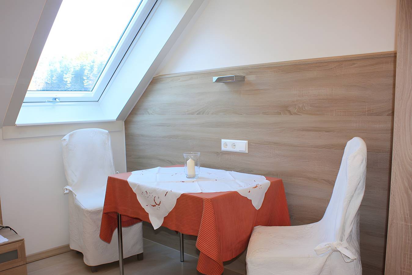 Appartement entier, Appartement 'Schlössle, 22 m²' avec terrasse commune, jardin commun et Wi-Fi in Elzach, Forêt-Noire centrale