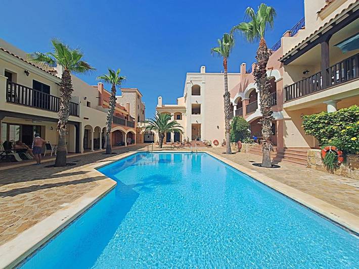 Apartamento para 4 personas, con Balcón además de Terraza y Piscina en Villaricos